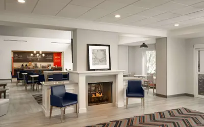 Photo 3 - Hampton Inn & Suites Cape Cod-West Yarmouth