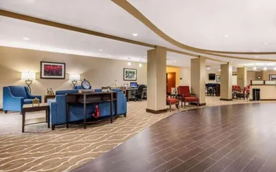 Photo 5 - Comfort Suites Manchester near Arnold AFB