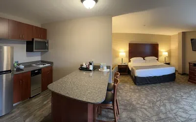 Photo 4 - Medallion Inn & Suites