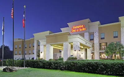Photo 2 - Hampton Inn & Suites Buffalo