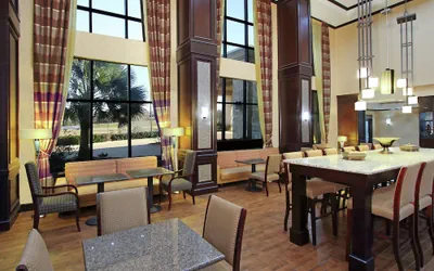 Photo 4 - Hampton Inn & Suites Buffalo