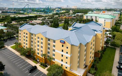 Photo 2 - Fairfield Inn & Suites by Marriott Orlando at SeaWorld