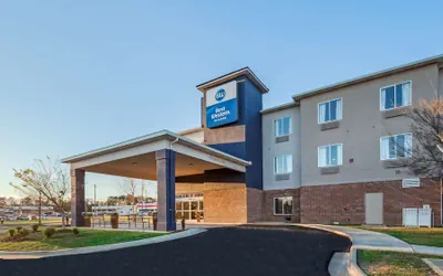 Photo 2 - Best Western Dothan Inn & Suites