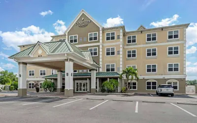 Photo 2 - Country Inn & Suites by Radisson, Tampa Airport North, FL
