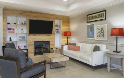 Photo 3 - Country Inn & Suites by Radisson, Tampa Airport North, FL