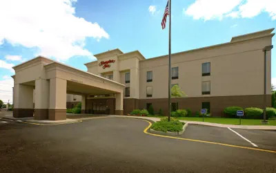 Photo 2 - Hampton Inn North Brunswick / New Brunswick