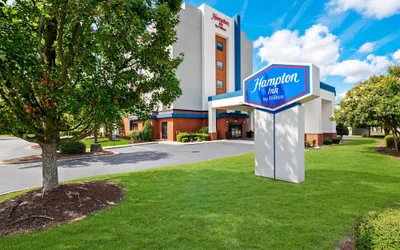 Photo 2 - Hampton Inn Greenville