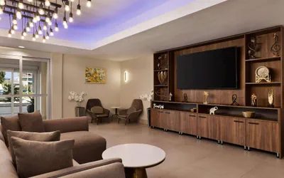 Photo 4 - La Quinta Inn & Suites by Wyndham Port Arthur