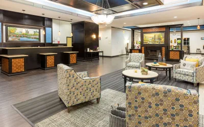 Photo 3 - La Quinta Inn & Suites by Wyndham Mt. Pleasant