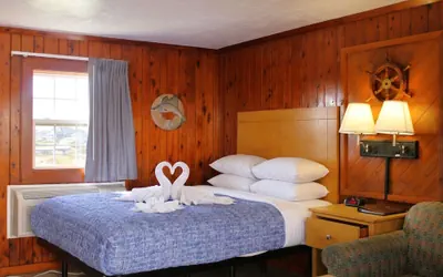 Photo 4 - Seahorse Inn and Cottages