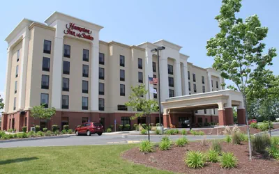 Photo 2 - Hampton Inn & Suites Plattsburgh