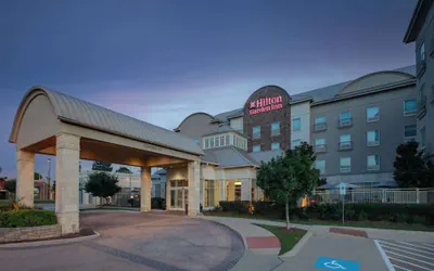Photo 2 - Hilton Garden Inn Dallas/Arlington