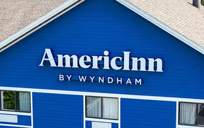 Photo 2 - AmericInn by Wyndham Green Bay East