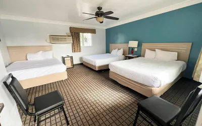 Photo 2 - Viking Motel