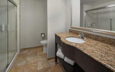 Photo 2 - Hampton Inn Rochester Irondequoit