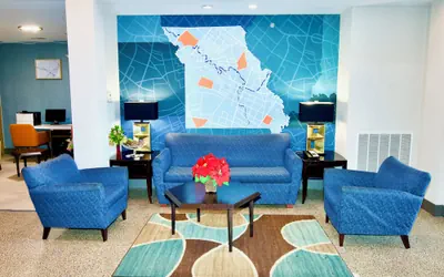 Photo 3 - Holiday Inn Express Hotel and Suites St. Charles by IHG