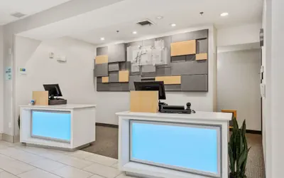 Photo 5 - Holiday Inn Express Hotel and Suites West Valley by IHG