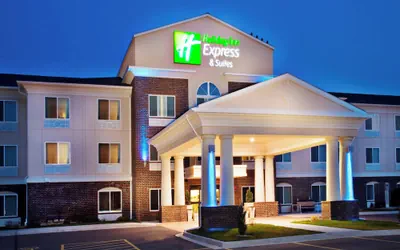 Photo 2 - Holiday Inn Express Hotel & Suites Dubuque by IHG