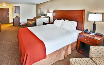 Photo 5 - Holiday Inn Express Hotel & Suites Dubuque by IHG