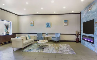Photo 3 - Best Western Plus Texoma Hotel & Suites