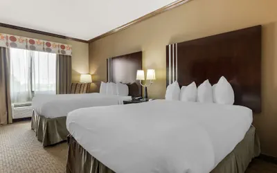 Photo 5 - Best Western Plus Texoma Hotel & Suites