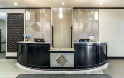Photo 4 - Best Western Plus Texoma Hotel & Suites