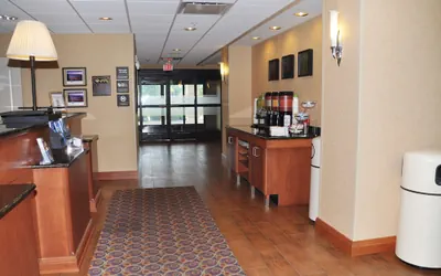Photo 5 - Hampton Inn Macomb