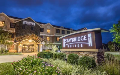 Photo 2 - Staybridge Suites Kansas City - Independence by IHG