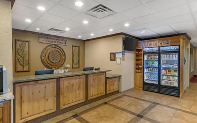 Photo 4 - Best Western Plus Canyon Pines