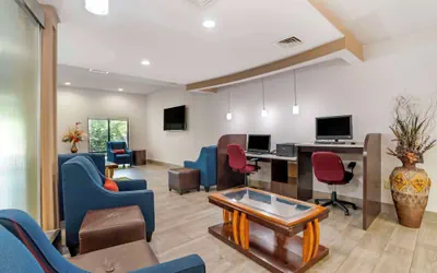 Photo 3 - Comfort Suites At WestGate Mall