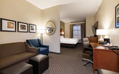 Photo 2 - Comfort Suites Troy-I75