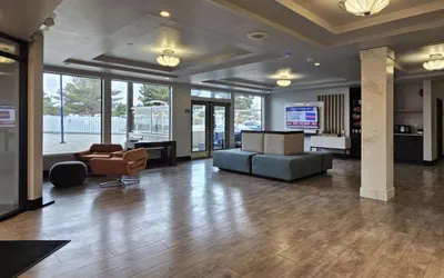 Photo 4 - Edgewater Inn and Suites, an Ascend Collection Hotel