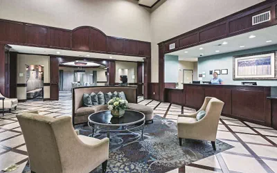 Photo 4 - La Quinta Inn & Suites by Wyndham DFW Airport West - Euless