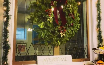 Photo 4 - Crescent Suites Hotel