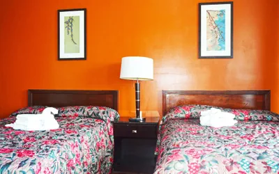 Photo 4 - Skyview Manor Motel