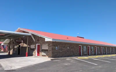 Photo 2 - Hillcrest Inn & Suites