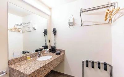Photo 3 - Days Inn by Wyndham Oklahoma City/Moore