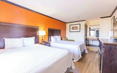 Photo 5 - Days Inn by Wyndham Oklahoma City/Moore