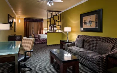 Photo 2 - Best Western Plus Christopher Inn & Suites