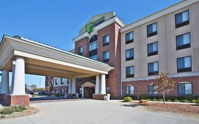 Photo 2 - Holiday Inn Express Hotel & Suites ANDERSON NORTH by IHG