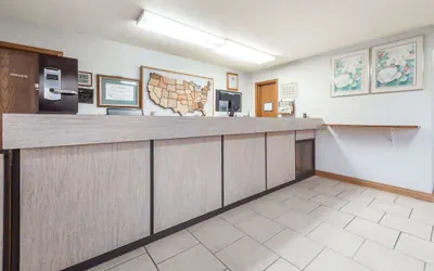 Photo 3 - Americas Best Value Inn Chanute