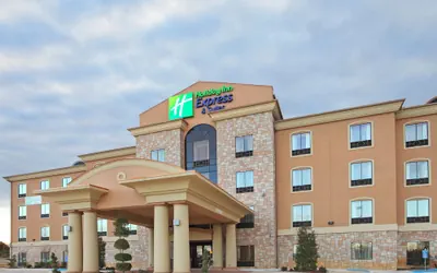 Photo 2 - Holiday Inn Express & Suites Paris, Texas by IHG