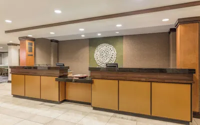 Photo 2 - Fairfield Inn & Suites by Marriott Madison East