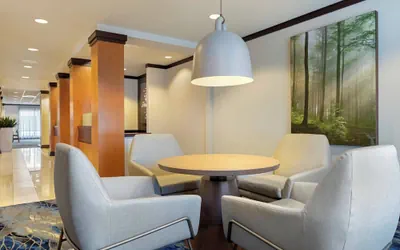 Photo 4 - Fairfield Inn & Suites by Marriott Rockford