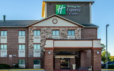 Holiday Inn Express & Suites Olathe South by IHG