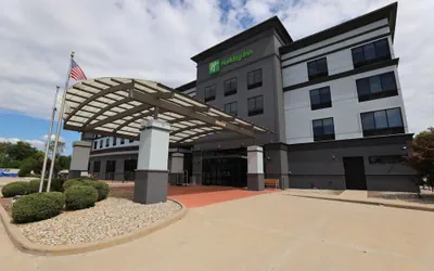 Holiday Inn St. Louis Fairview Heights by IHG