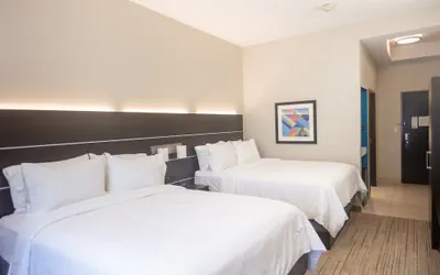 Photo 4 - Holiday Inn Express Hotel & Suites BEAUMONT NW by IHG