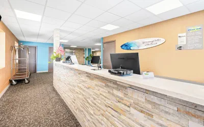 Photo 4 - Tropicana Motel