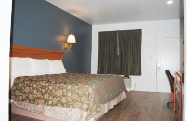 Photo 5 - Bestway Inn