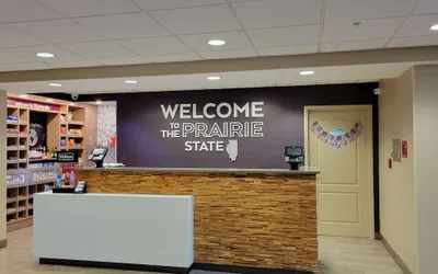 Photo 3 - Hampton Inn & Suites Chicago-Libertyville